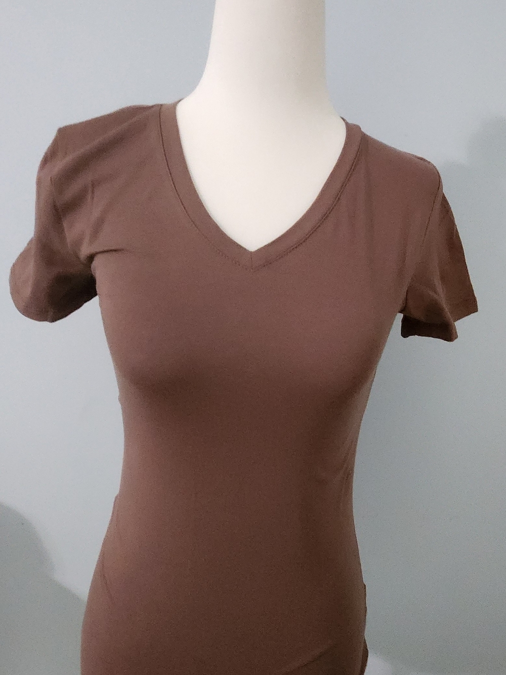 NWOT! Active Basic Brown V-Neck Short Sleeve Tee